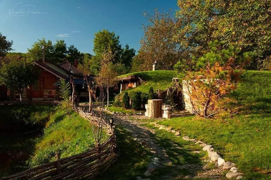 Valea Celor Doisprezece Hotel Piriu Dobreni Bagian luar foto