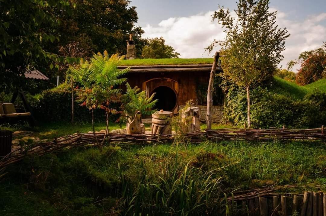 Valea Celor Doisprezece Hotel Piriu Dobreni Bagian luar foto