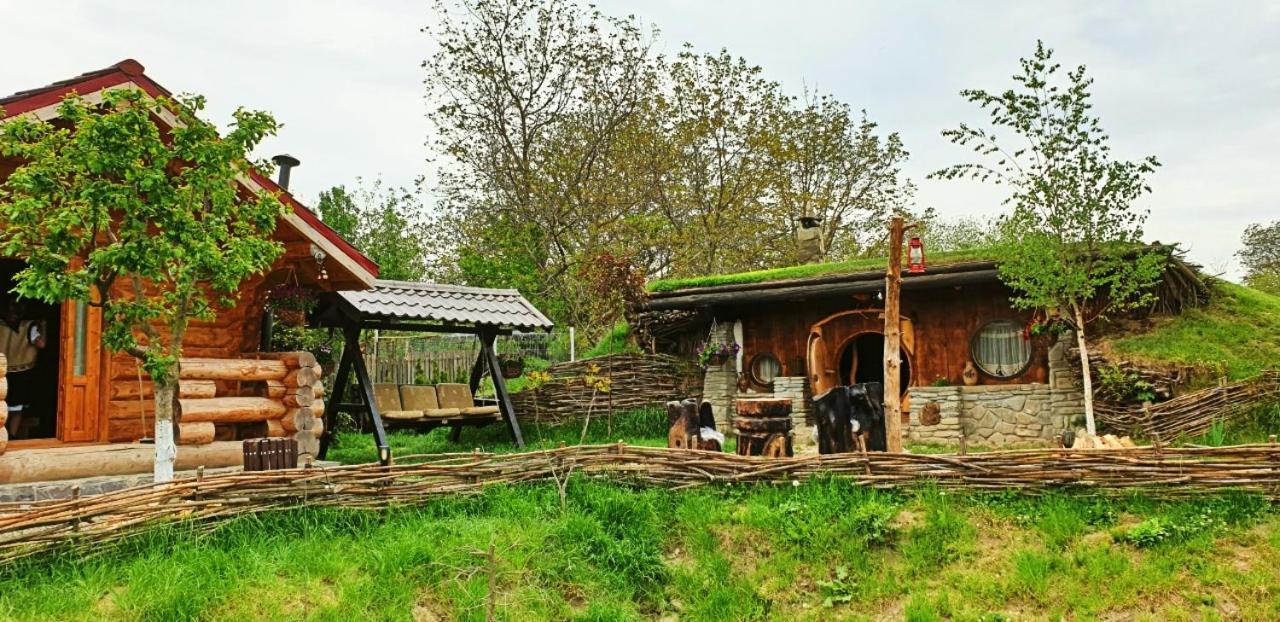 Valea Celor Doisprezece Hotel Piriu Dobreni Bagian luar foto